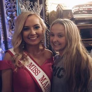 Meet your Posher, Danielle